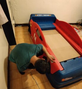 台北搬家｜父愛如山，幫認真打拚的爸爸搬運賽車造型小孩床組